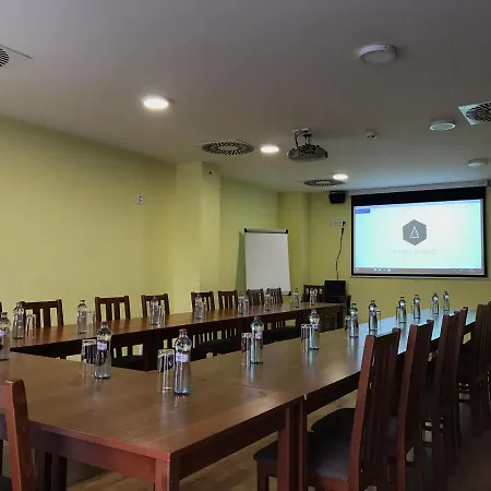 Hotel Aréna 3*